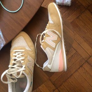 New Balance Women's 996 Classic Sneakers 10.5